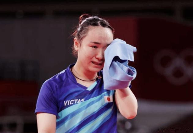 老师让我解开蕾丝黑奶罩play